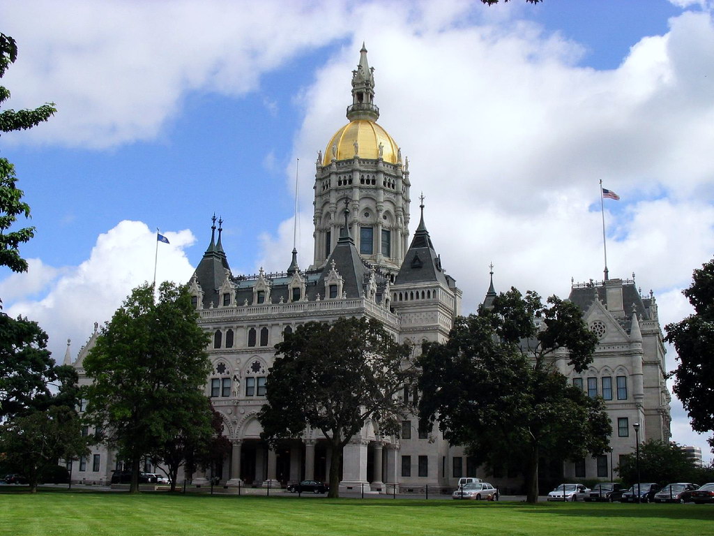 Vận Tải Hàng Không từ Hà Nội đến Connecticut
