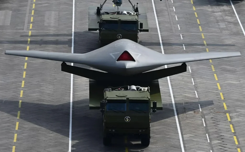 UAV Trung Quốc Bay 24 Giờ Liên Tục Tầm Hoạt Động 3000 KM