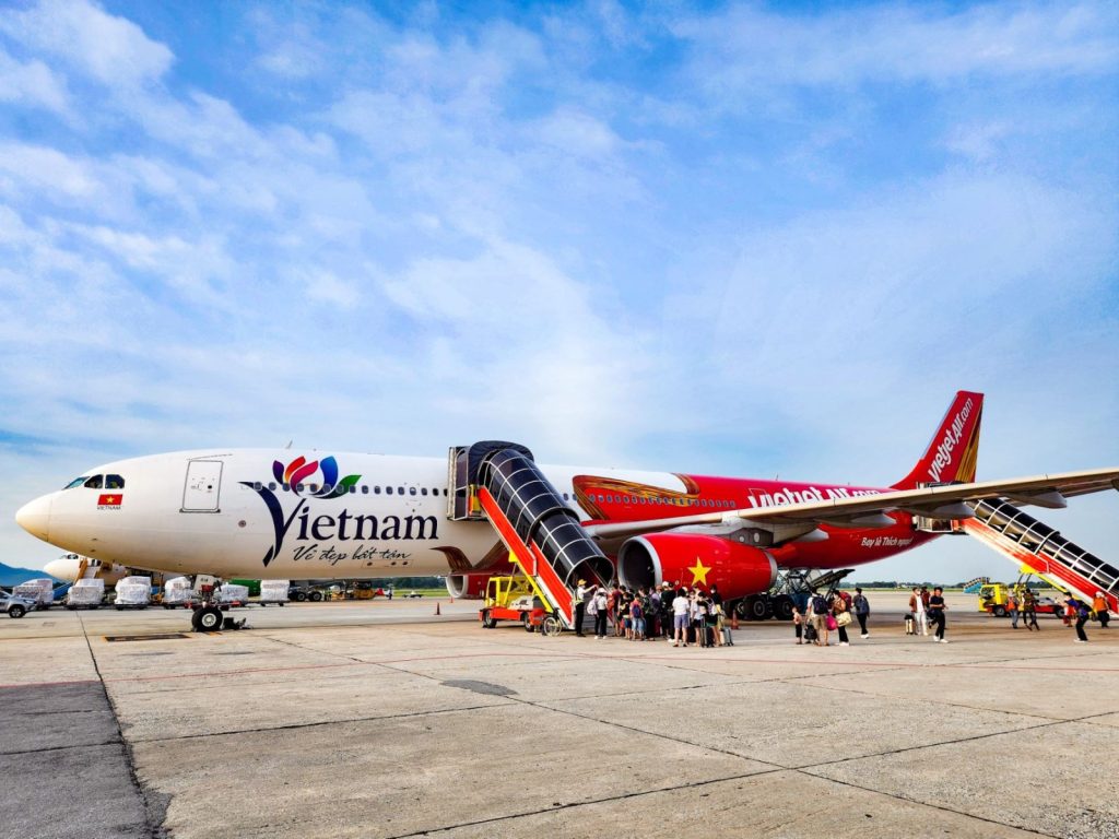 Từ Sân Bay, Cảng Biển Đến Trung Tâm Dữ Liệu: Đừng Để Khát Vọng Địa Phương Làm Mờ Lợi Thế Quốc Gia