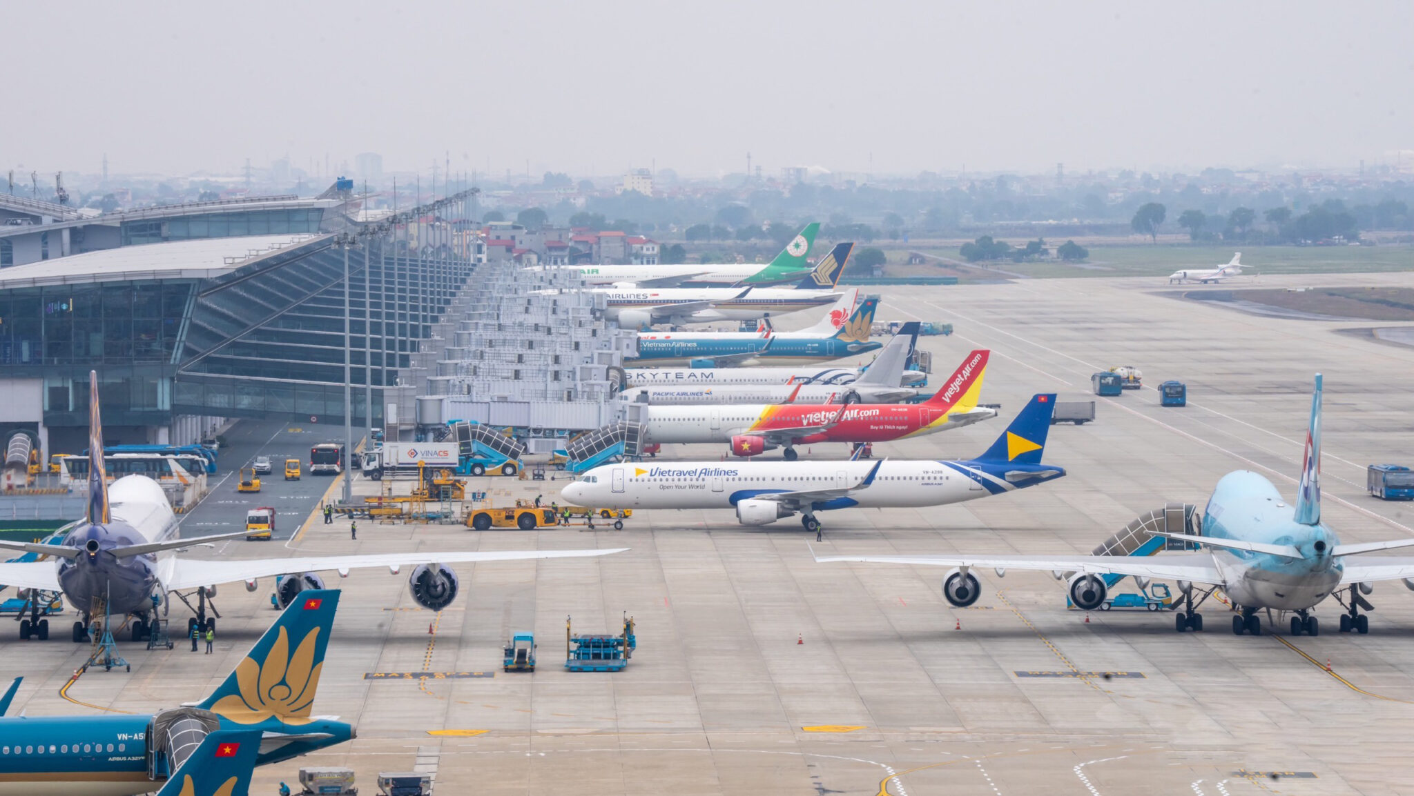 Bài Toán Điều Hành Bầu Trời Trước Sức Ép Nghìn Chuyến Bay Mỗi Ngày